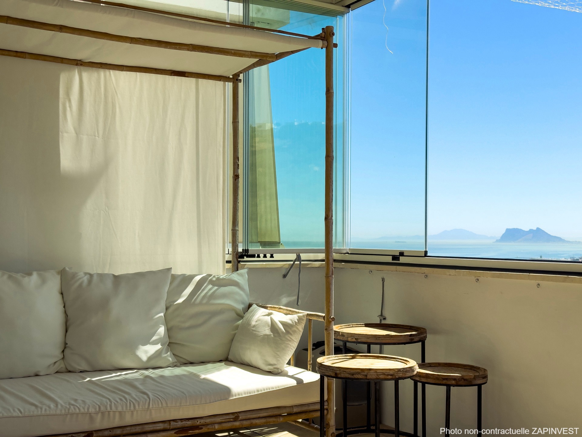 Rez-de-chaussée à Bahia de las Rocas, Manilva - Costa del Sol, Espagne