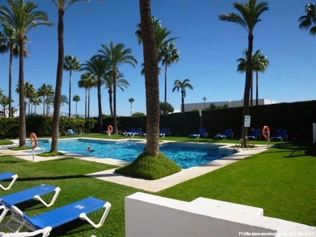 Magnifique appartement au Port de la Duquesa avec des vues splendides sur le port et la mer, Espagne