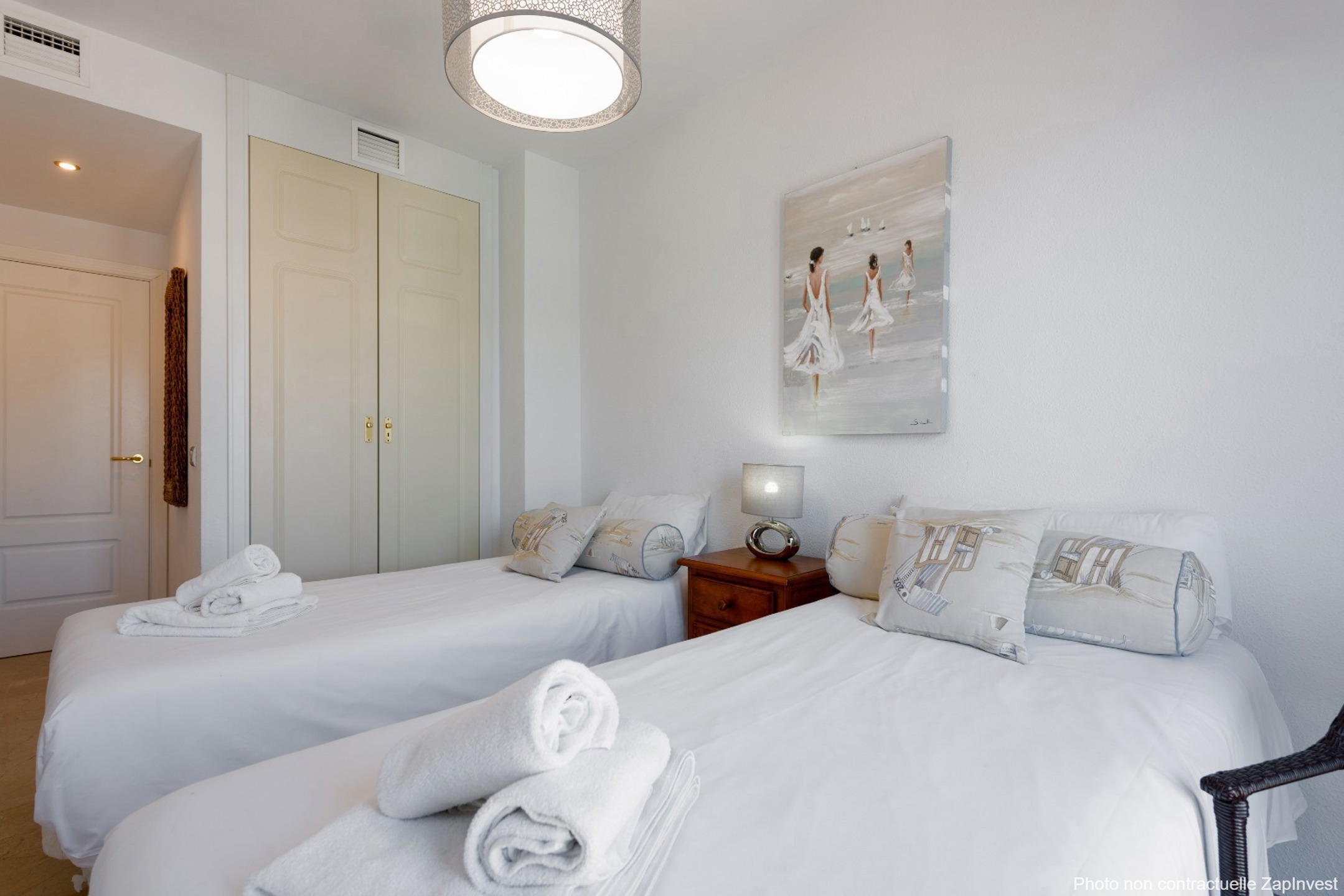 Magnifique appartement au Port de la Duquesa avec des vues splendides sur le port et la mer, Espagne