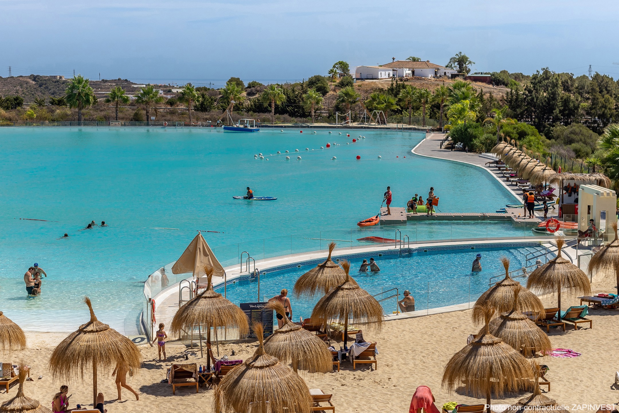 Appartement à Estepona avec des vues sur un magnifique parc et proche du seul et unique lagoon de la région, Espagne